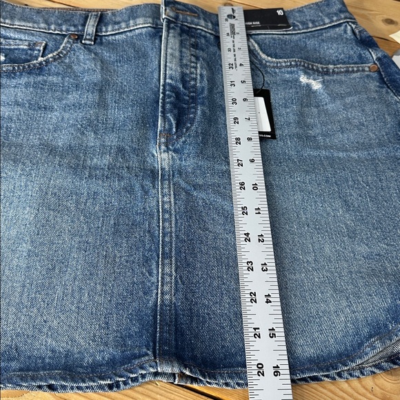 Express Women’s denim mini  skirt Sz 10 High Rise - Picture 9 of 11